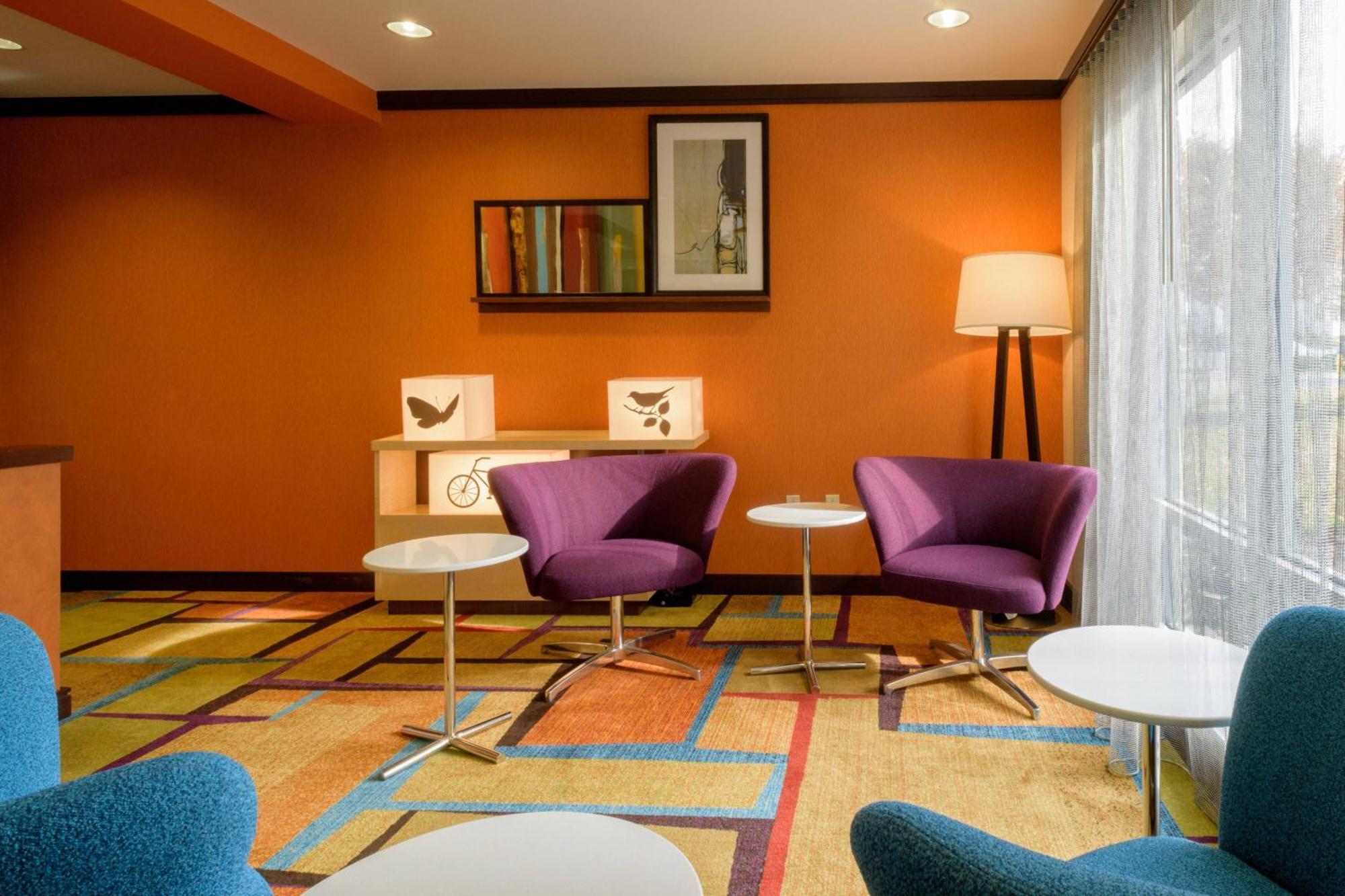 Fairfield Inn & Suites Кенет Скуеър Екстериор снимка