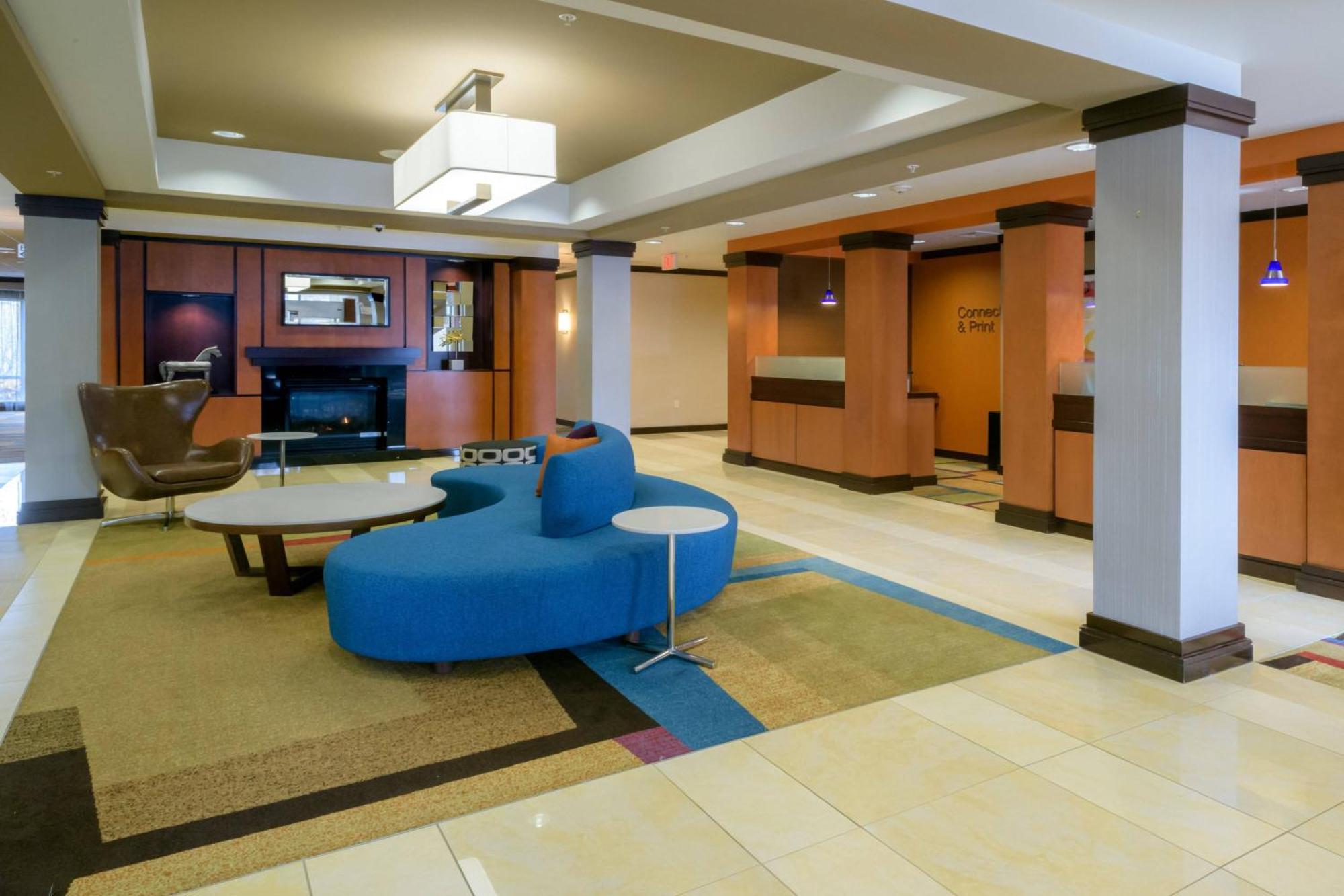 Fairfield Inn & Suites Кенет Скуеър Екстериор снимка